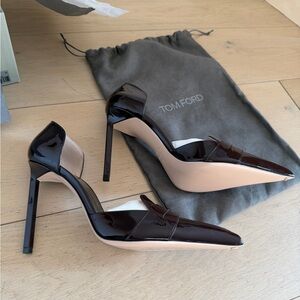 Tom Ford Women's Black and Cream Patent Heels
